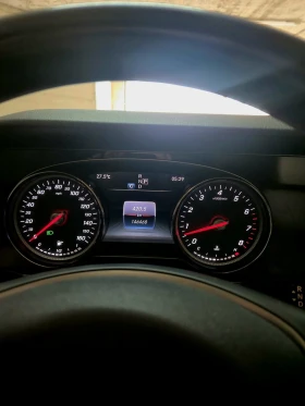 Mercedes-Benz E 300 AMG/BURMESTER/PANO/19"/LED/ПОДГРЕВ/KEYLESS, снимка 15