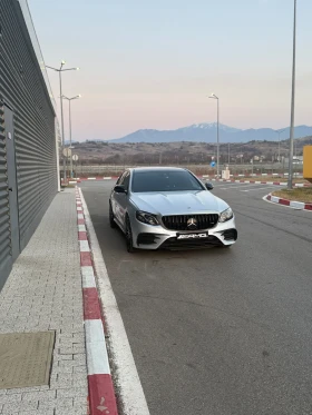 Mercedes-Benz E 53 AMG 4 MATIC + , снимка 2