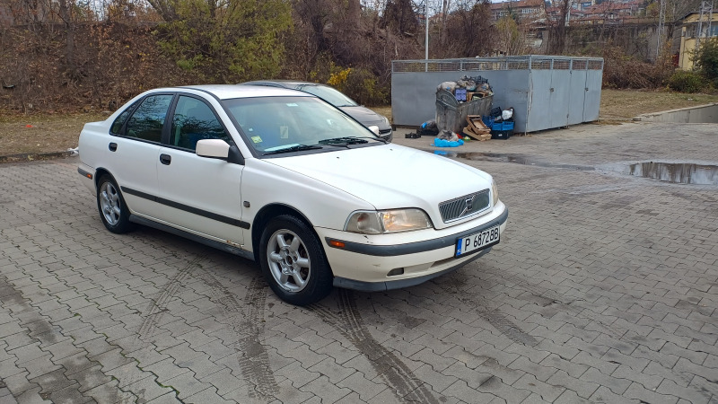 Volvo S40, снимка 1 - Автомобили и джипове - 46137086