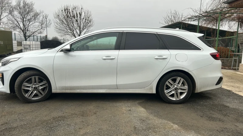 Kia Ceed 1, 6 CRDI , снимка 5 - Автомобили и джипове - 49509747