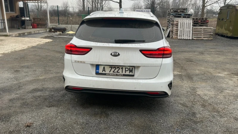 Kia Ceed 1, 6 CRDI , снимка 2 - Автомобили и джипове - 49509747