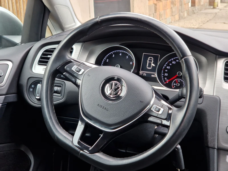 VW Golf 1.4TGI КАТО НОВ , снимка 12 - Автомобили и джипове - 49548307