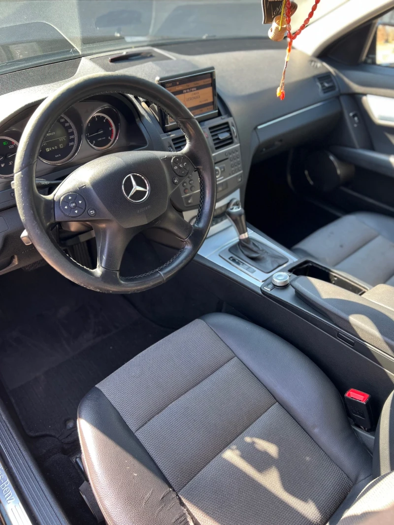 Mercedes-Benz C 220 C220, снимка 11 - Автомобили и джипове - 49600402