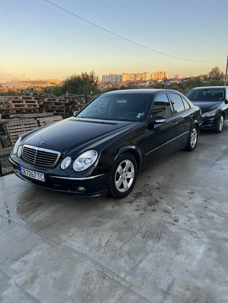 Mercedes-Benz E 220, снимка 3 - Автомобили и джипове - 52441063