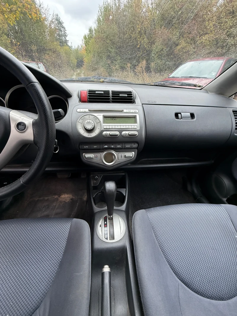 Honda Jazz, снимка 7 - Автомобили и джипове - 52445735