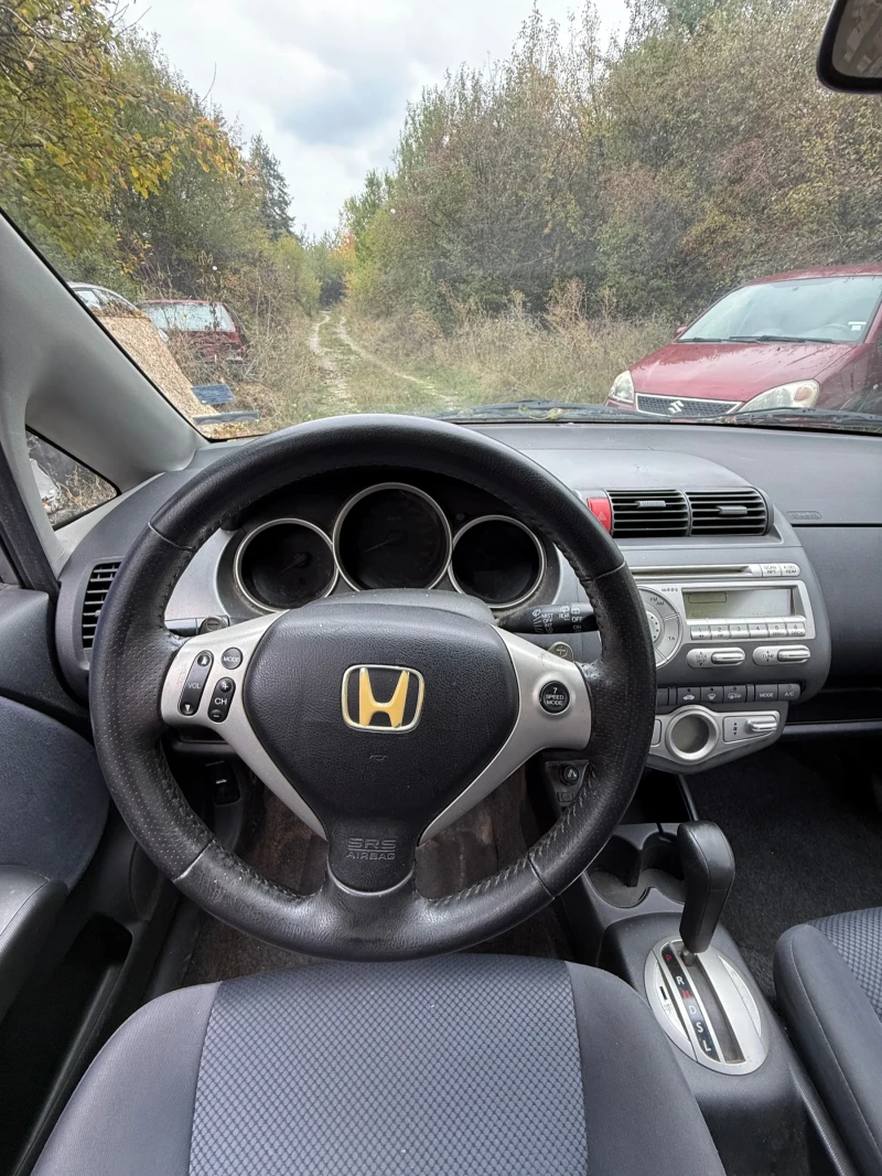 Honda Jazz, снимка 5 - Автомобили и джипове - 52445735
