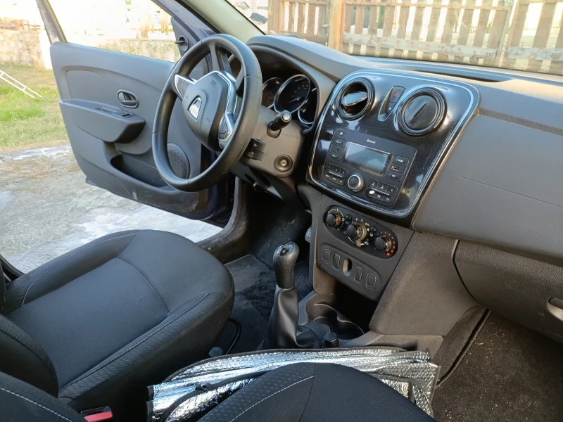 Dacia Sandero 1.0i, снимка 10 - Автомобили и джипове - 51954778