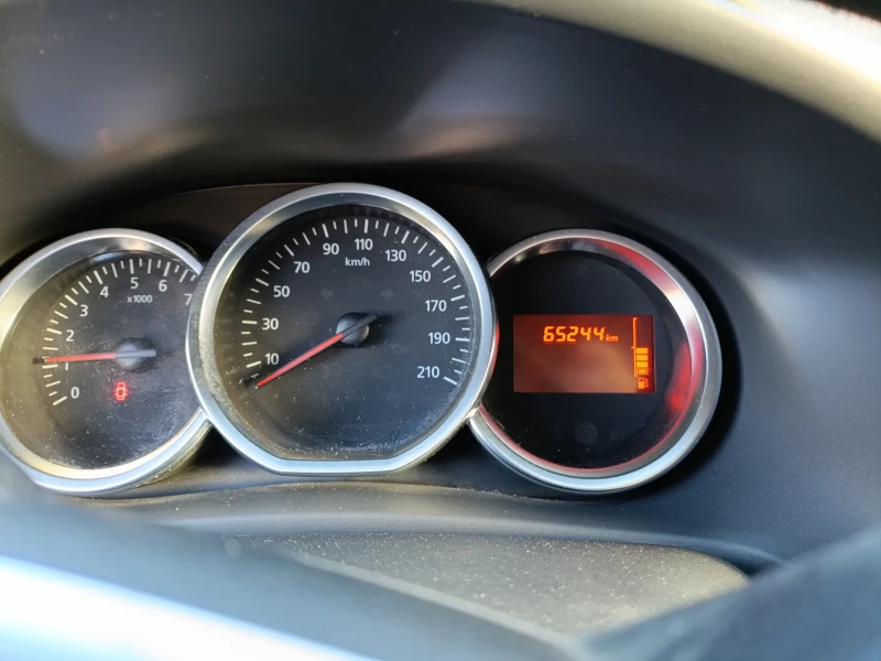 Dacia Sandero 1.0i, снимка 9 - Автомобили и джипове - 51954778