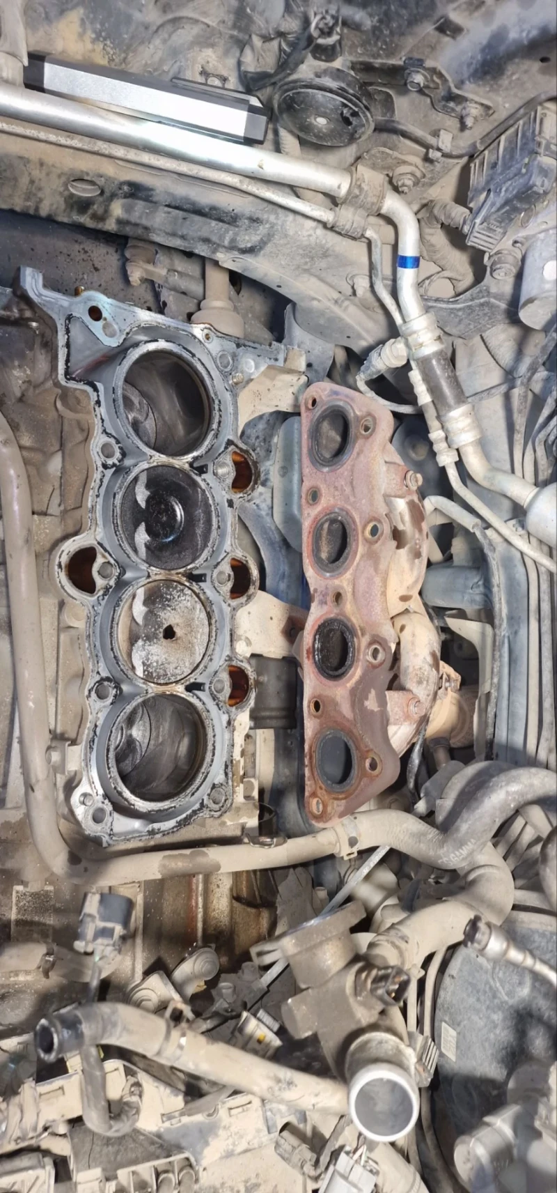 Hyundai Veloster , снимка 8 - Автомобили и джипове - 52657254