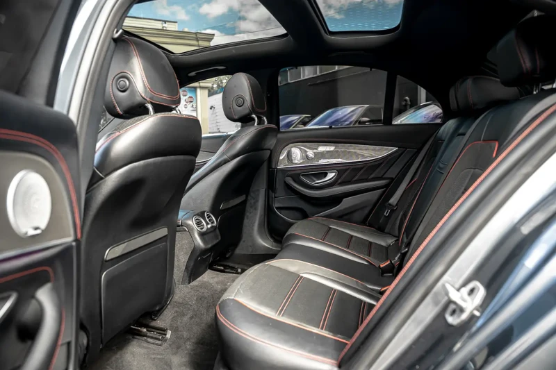 Mercedes-Benz E 53 AMG CARBON, ALCANTARA, BURMESTER, FULL MAXXX* * , снимка 17 - Автомобили и джипове - 52636077