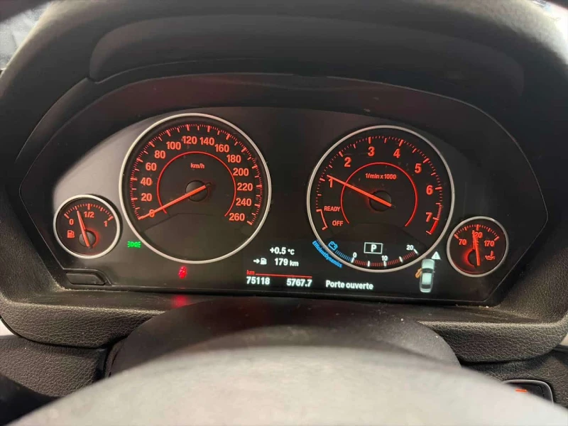 BMW 330 xDrive * SPORT LINE * PANO * ПОДГРЕВИ * CARFAX * , снимка 8 - Автомобили и джипове - 53513326