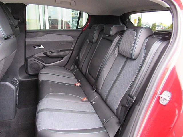 Peugeot 308 PURETECH* CARPLAY* LED* NAVI* , снимка 7 - Автомобили и джипове - 53519411