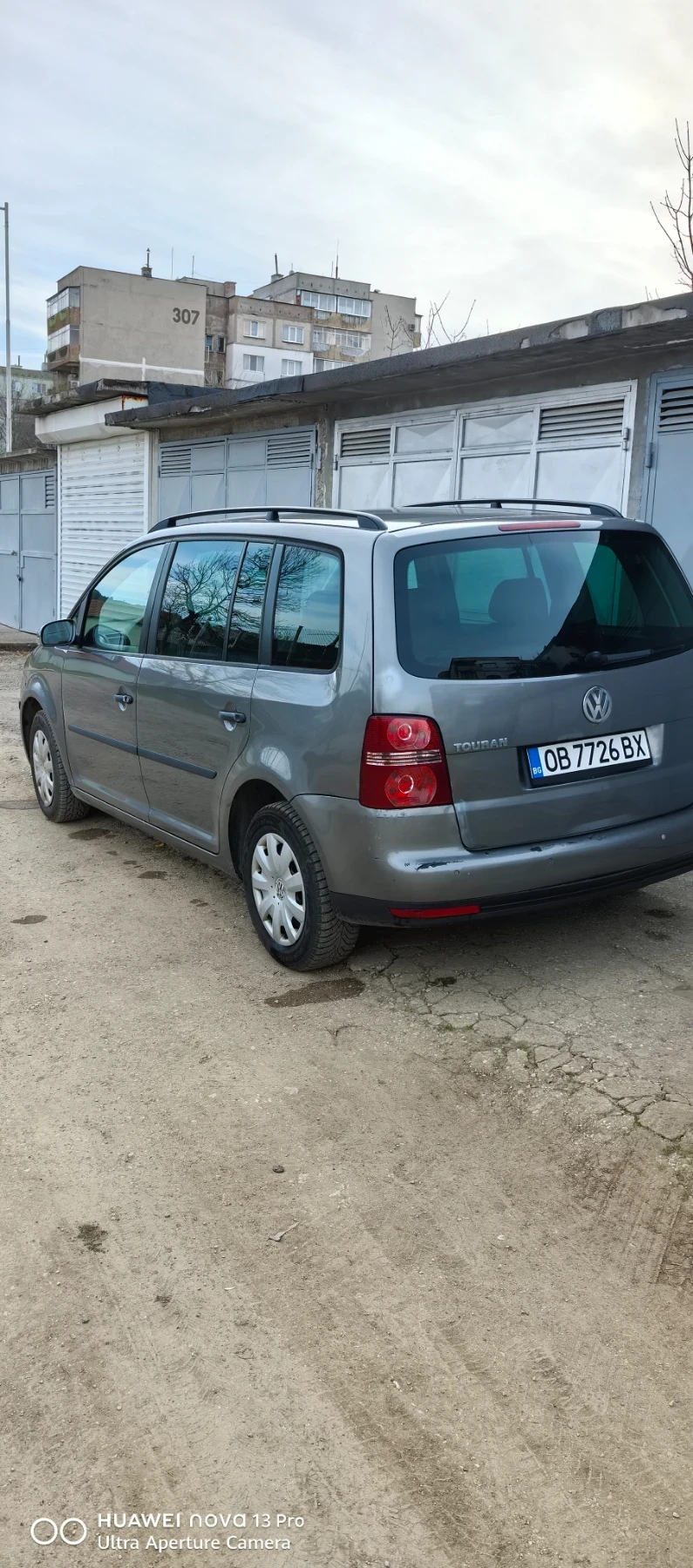VW Touran 1.6, снимка 2 - Автомобили и джипове - 53756826