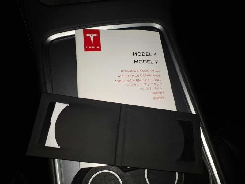 Tesla Model Y Long Range Dual Motor, снимка 12 - Автомобили и джипове - 54398655