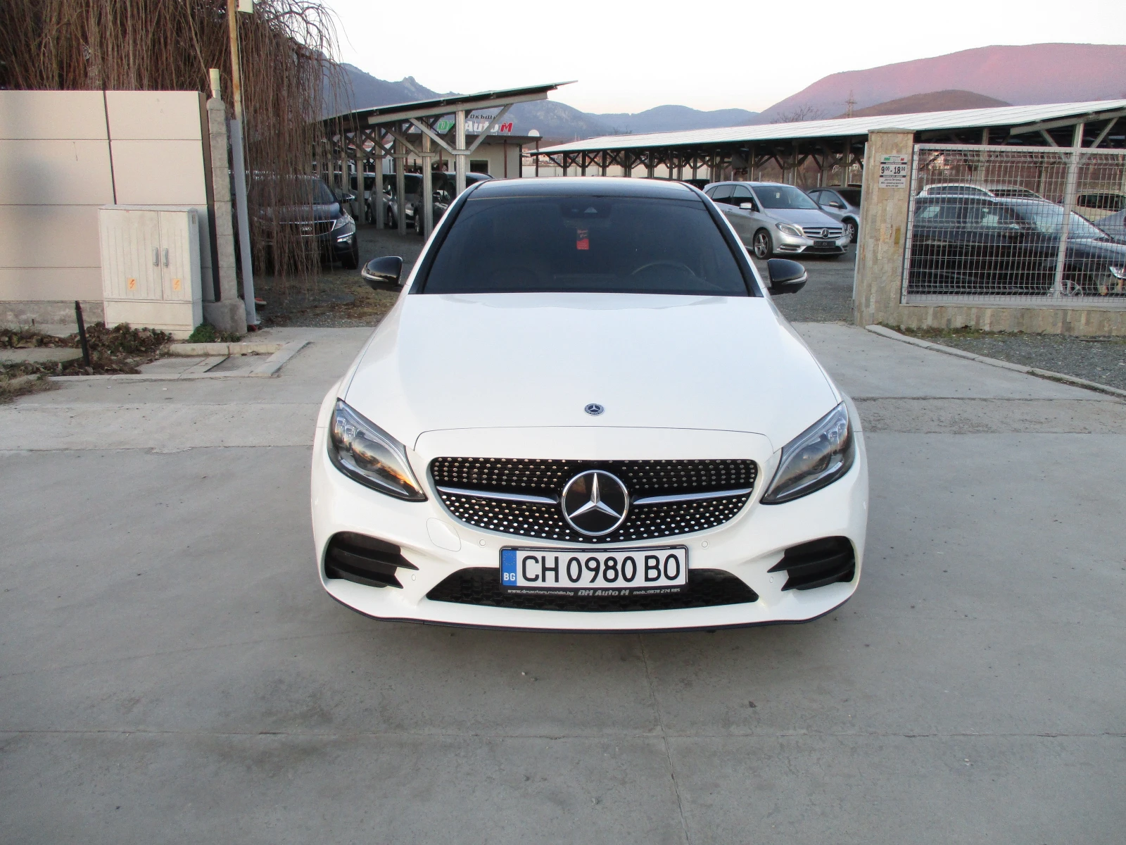 Mercedes-Benz C 300 4 MATIK/AMG-PACK/31хил.км./ФУЛ-ЕКСТРИ/КАТО НОВА!!!, снимка 1