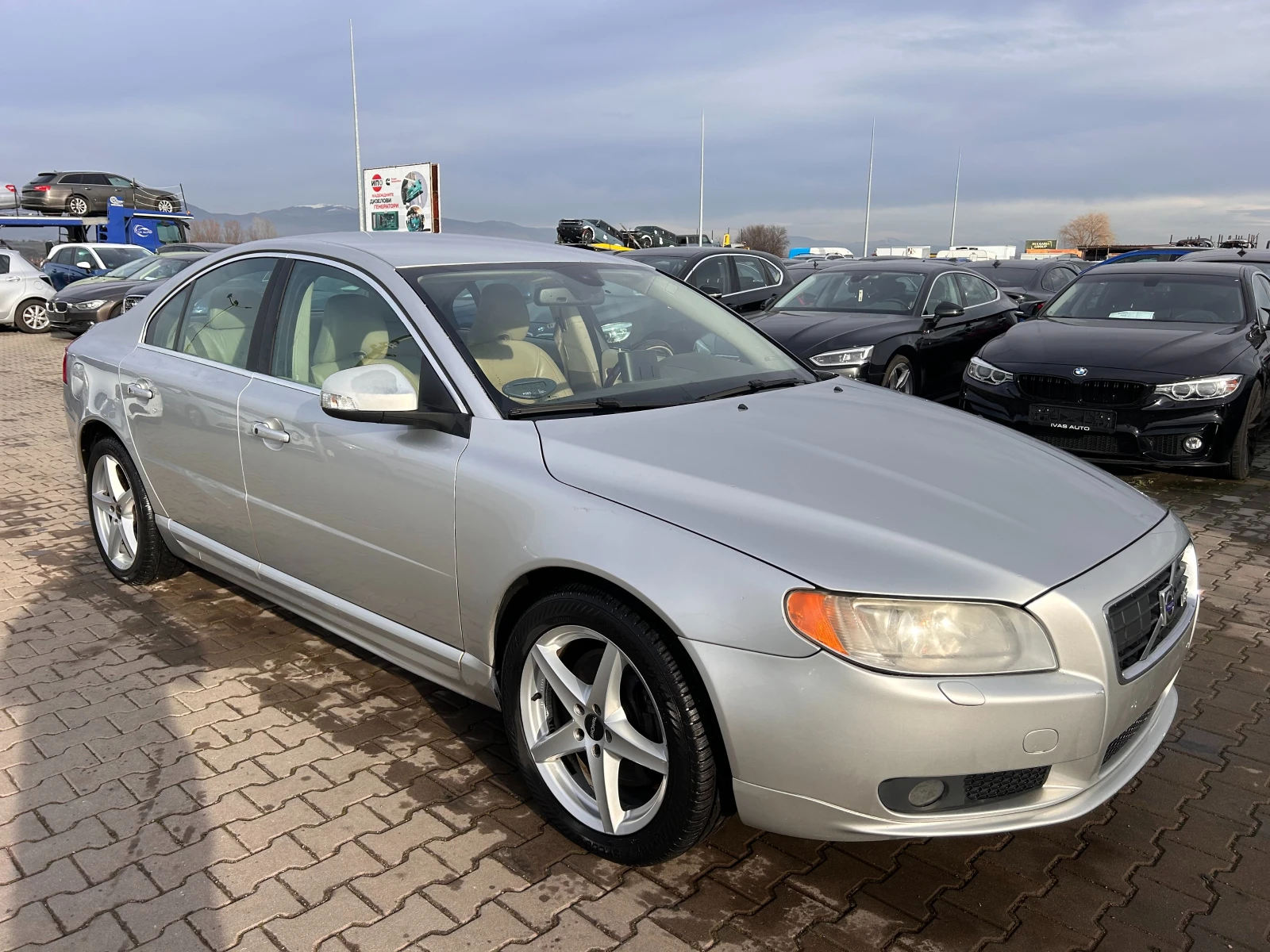 Volvo S80 4.4i V8 EXECUTIVE 4WD AVTOMAT/KOJA/NAVI - изображение 4