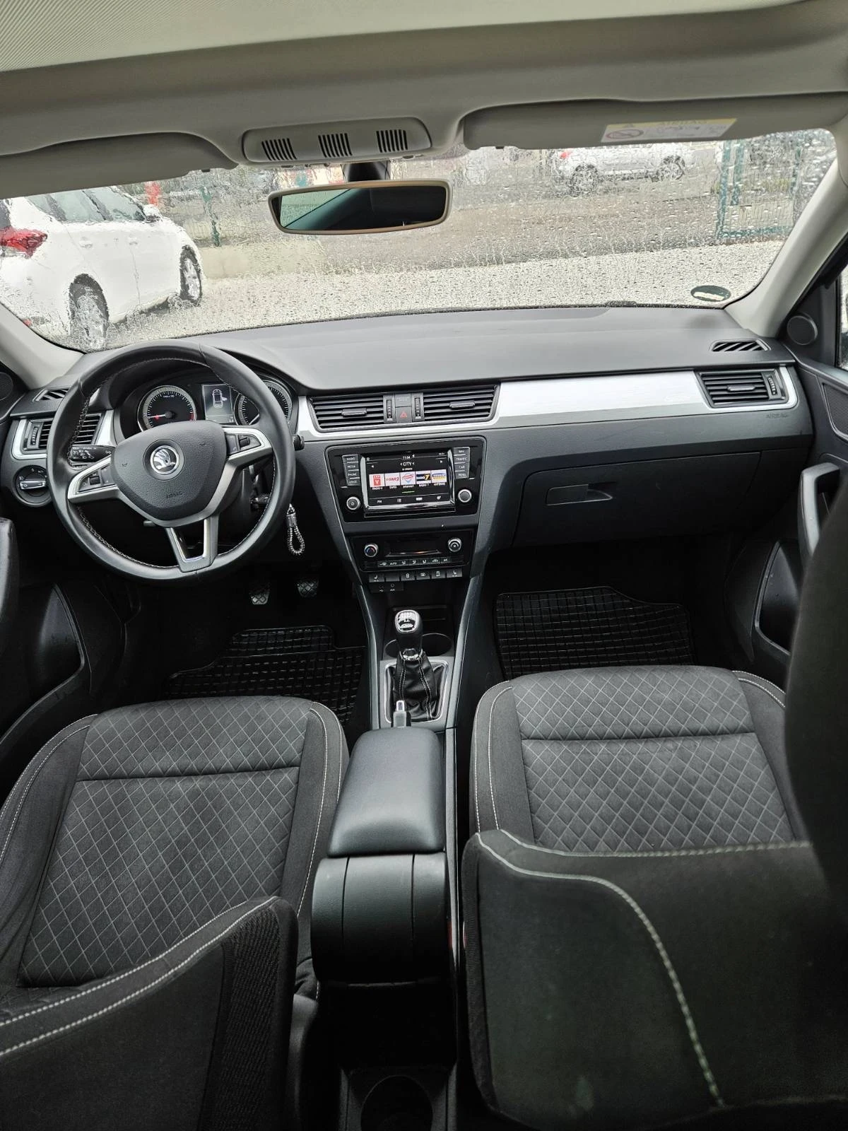 Skoda Rapid 1, 6 TDI 115 кс  EDITION - изображение 6