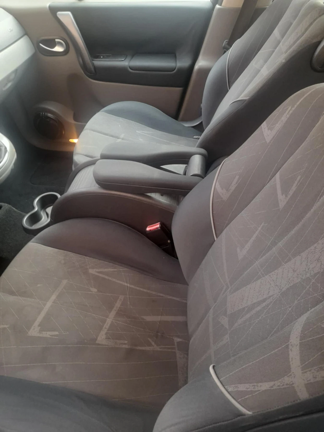 Renault Megane Докаран от Германия на собствен ход - изображение 10