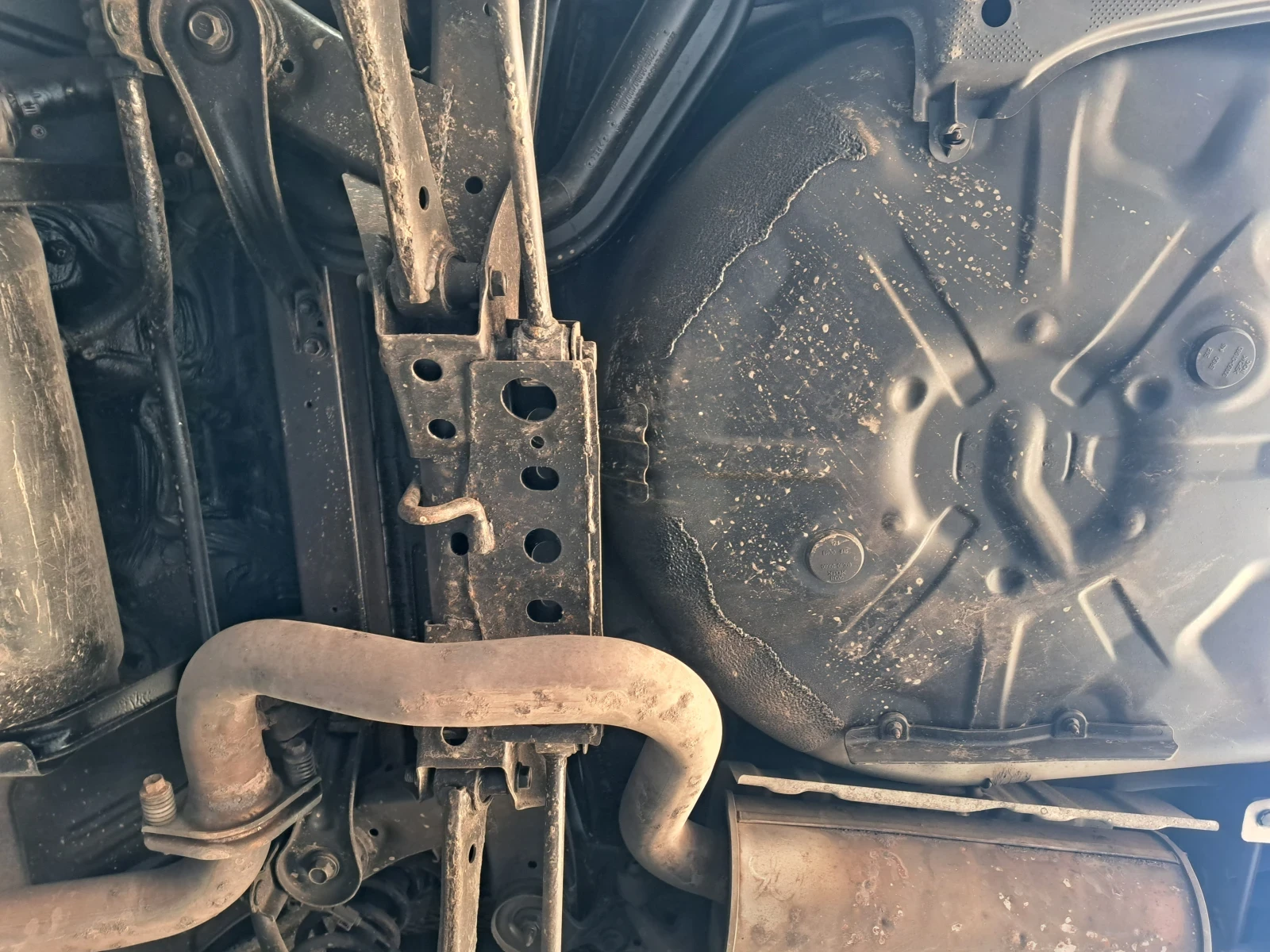 Toyota Avensis Avensis  2.2 Dizel TOP, снимка 11 - Автомобили и джипове - 54161455