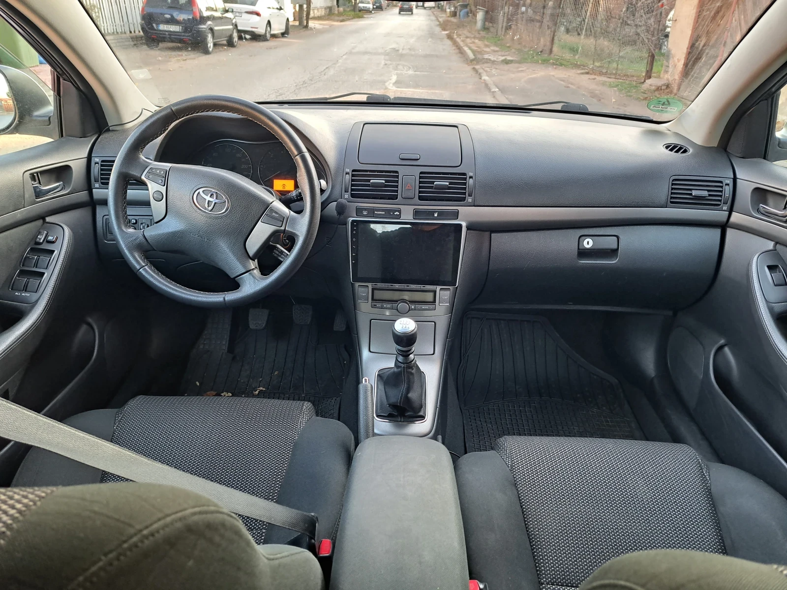 Toyota Avensis Avensis  2.2 Dizel TOP, снимка 14 - Автомобили и джипове - 54161455