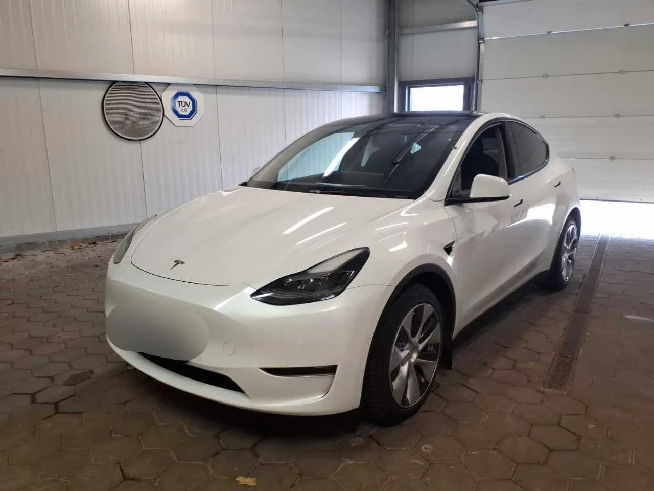 Tesla Model Y Long Range Dual Motor