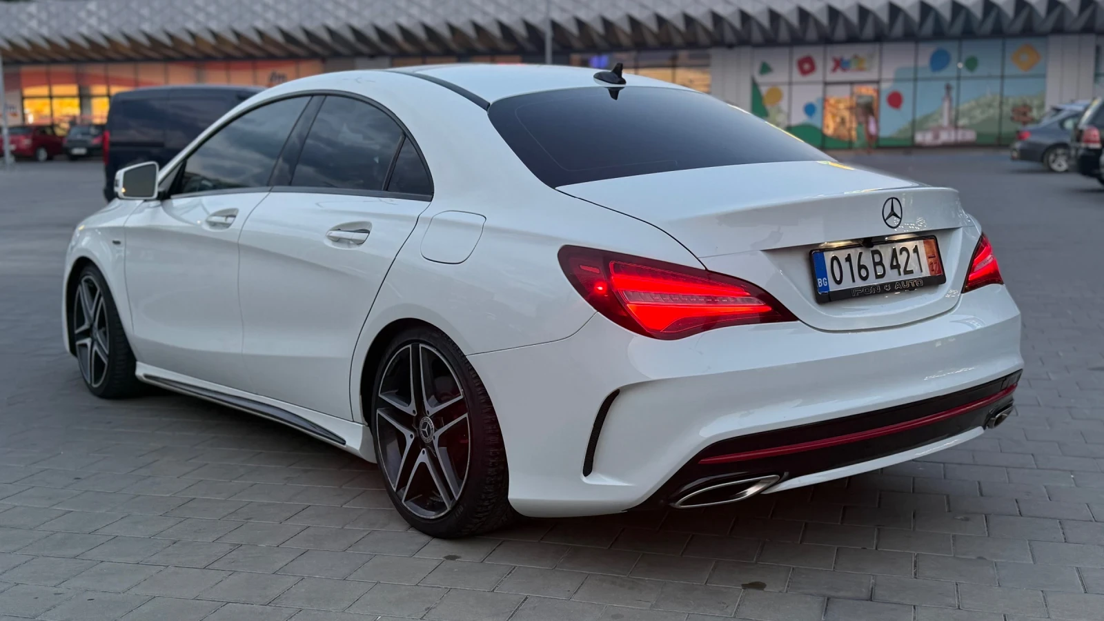 Mercedes-Benz CLA 250 4matic* AMG* М.Точка* ПАНОРАМА* КАМЕРА* ПОДГРЕВ* D, снимка 4 - Автомобили и джипове - 55368186