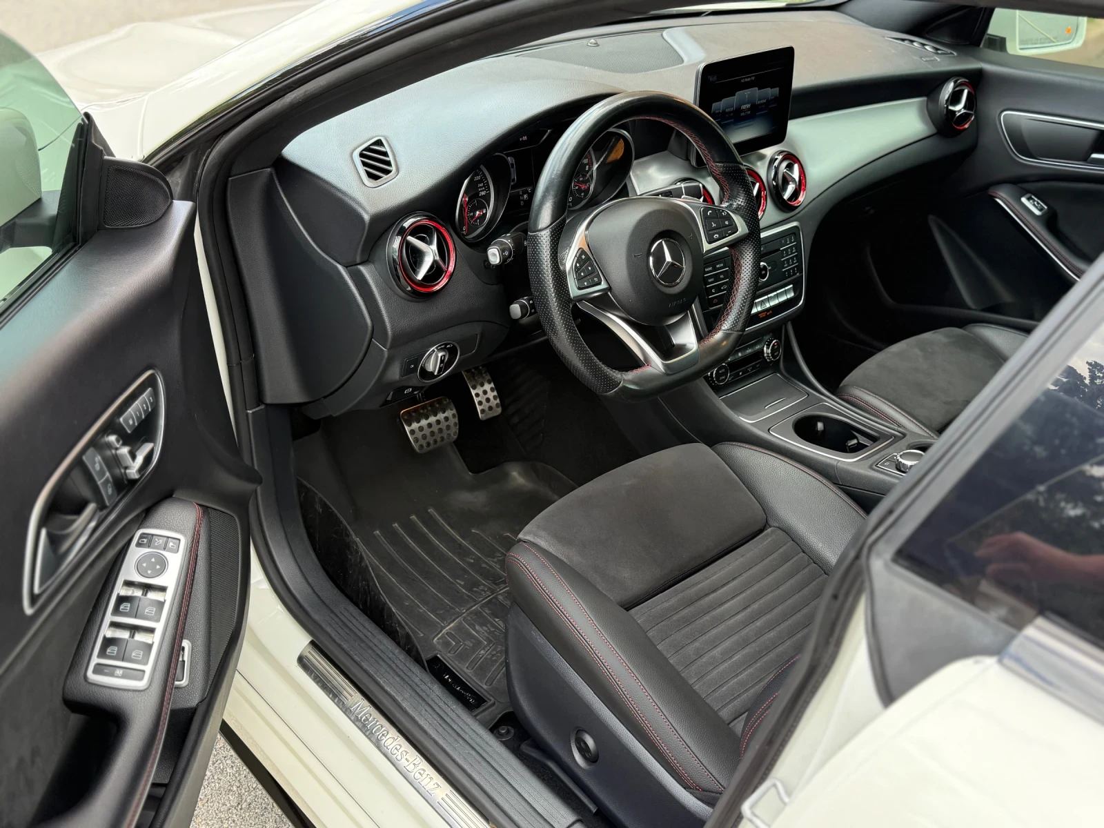 Mercedes-Benz CLA 250 4matic* AMG* �.�����* ��������* ������* �������*  | Mobile.bg � ����������� 10