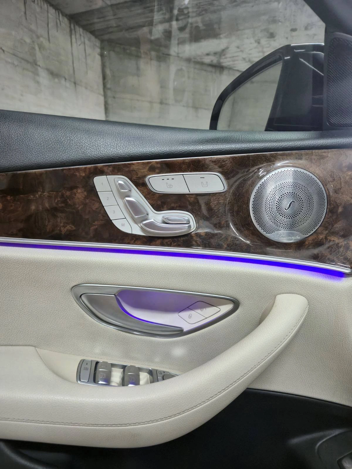 Mercedes-Benz E 300 AMG/BURMESTER/PANO/19"/LED/�������/KEYLESS | Mobile.bg � ����������� 9