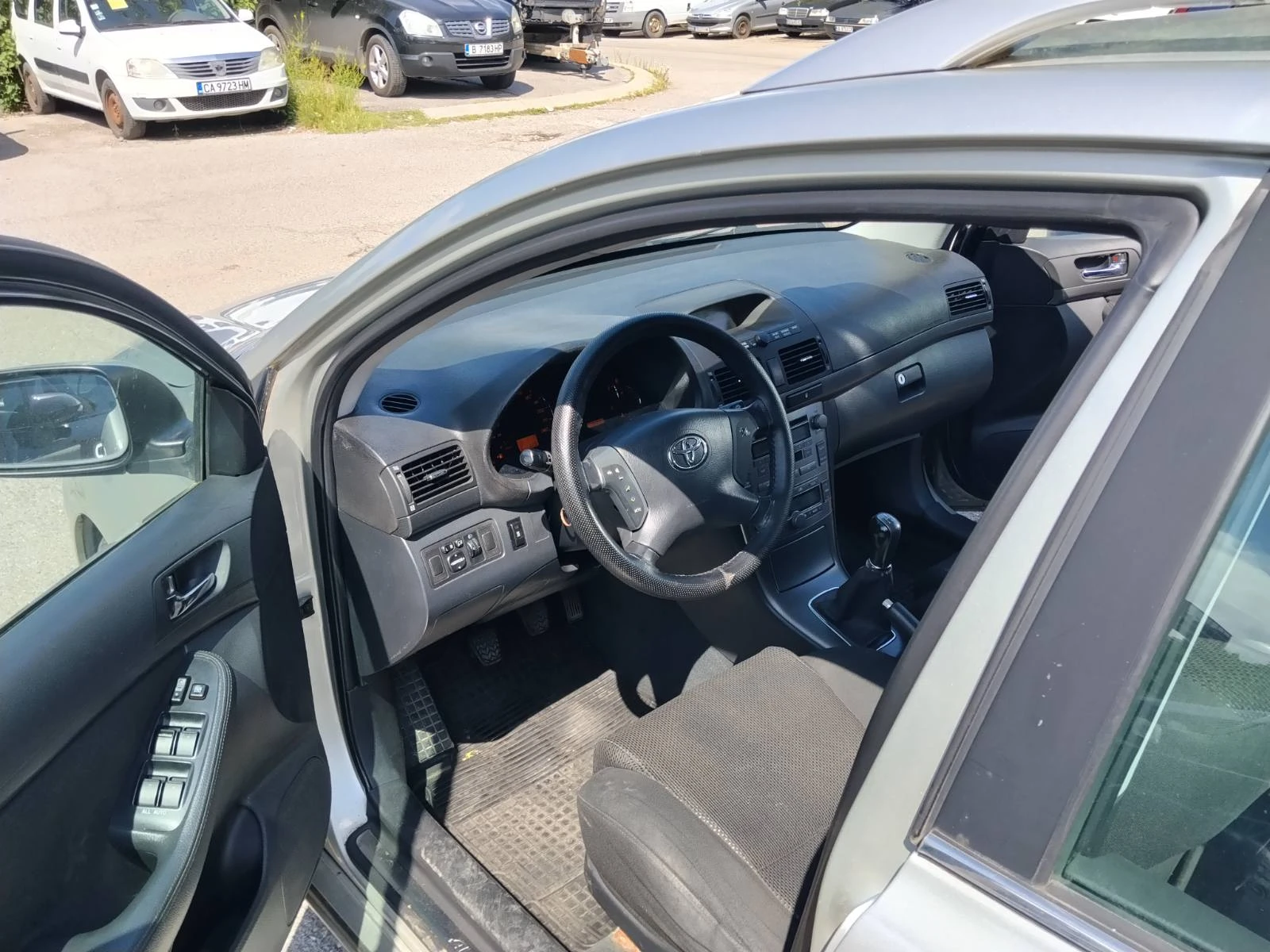 Toyota Avensis, снимка 2 - Автомобили и джипове - 54884092