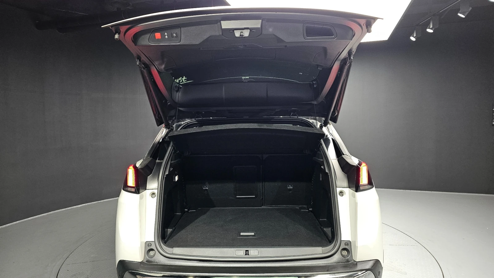 Peugeot 3008 2.0 BlueHDi GT | Distronic | 360  ������ | ����� | Mobile.bg � ����������� 16