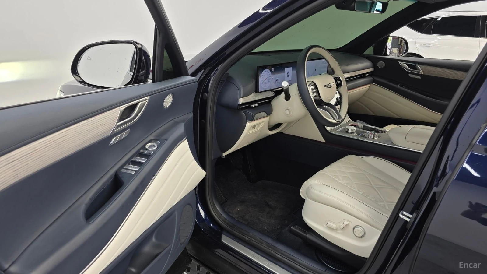 Genesis GV80 2.5T 2WD* КОЖА* ОБДУХВ* НАВИ, снимка 8 - Автомобили и джипове - 55509141