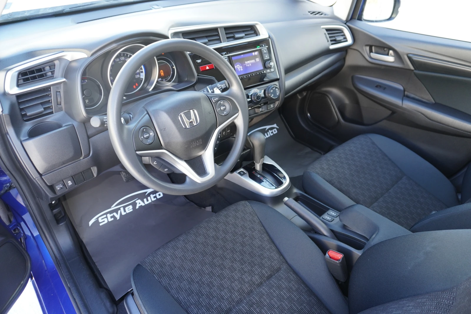 Honda Jazz 1.3i V-TEC, 30.000km!!КАТО НОВ!, снимка 9 - Автомобили и джипове - 56068451