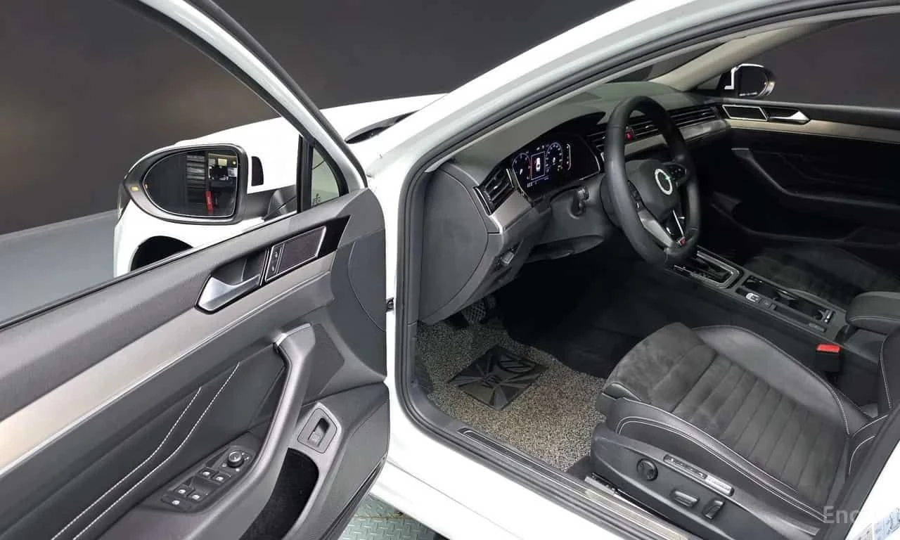 VW Passat * 2.0 TDI Premium * , снимка 10 - Автомобили и джипове - 56199285