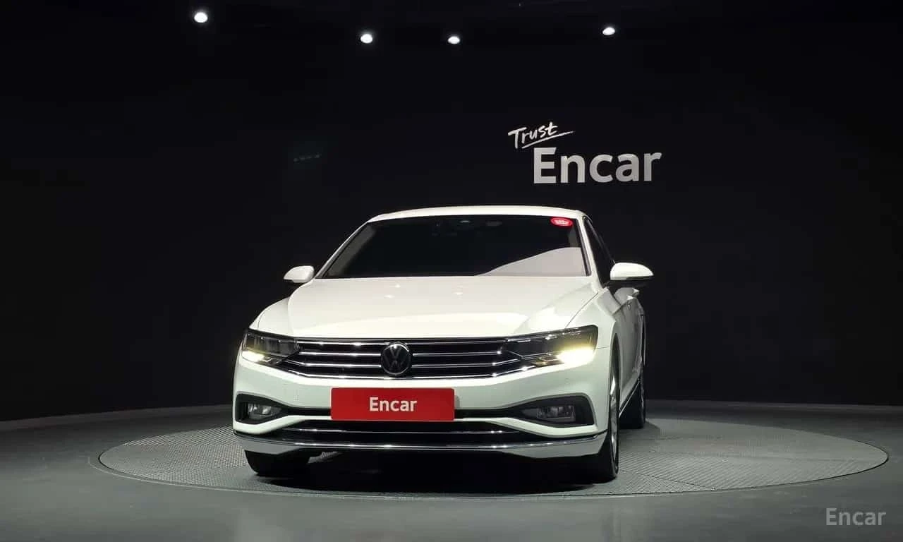 VW Passat * 2.0 TDI Premium * , снимка 3 - Автомобили и джипове - 56199285