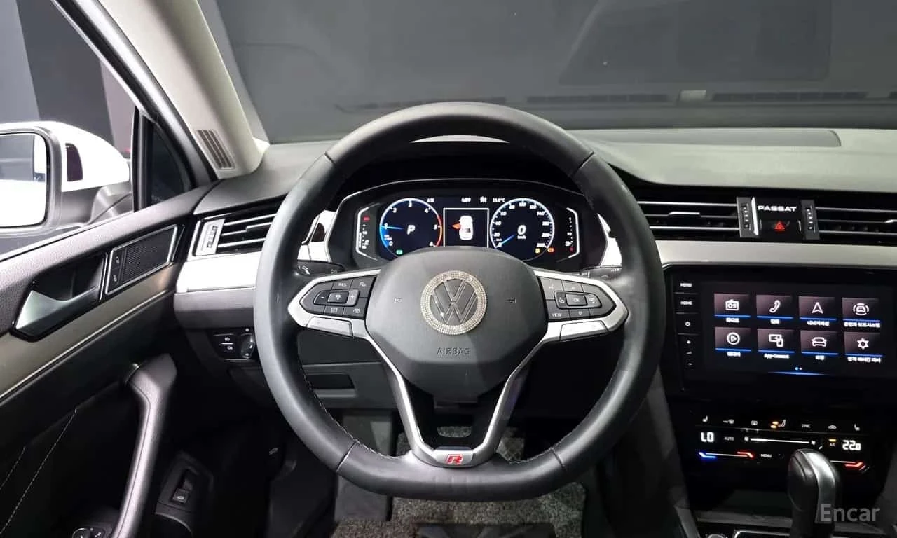 VW Passat * 2.0 TDI Premium * , снимка 13 - Автомобили и джипове - 56199285