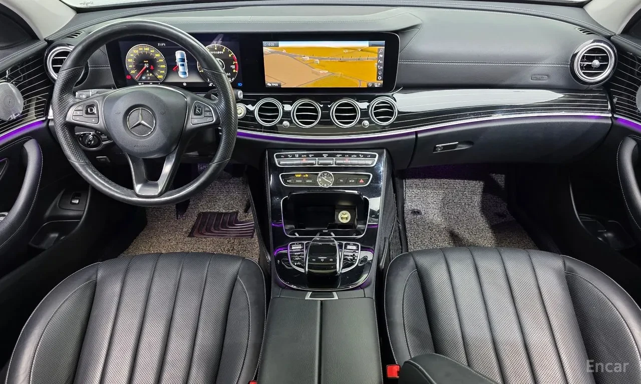 Mercedes-Benz E 400 4MATIC* 360 КАМЕРИ* ХЕД-ЪП* КРАЙНА ЦЕНА* , снимка 8 - Автомобили и джипове - 56567406
