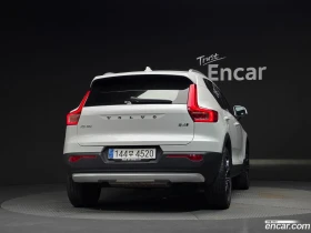 Volvo XC40 B4 Inscription, снимка 4