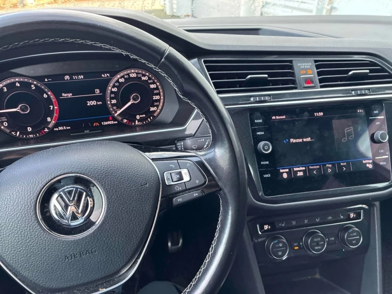 VW Tiguan * Highline * CARFAX * ЦЕНА ДО БГ, снимка 8 - Автомобили и джипове - 53100807