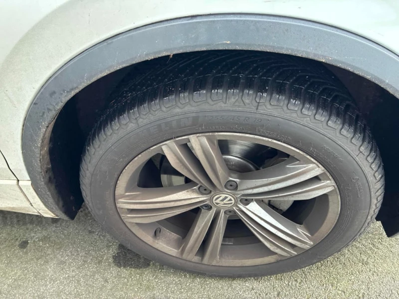 VW Tiguan * Highline * CARFAX * ЦЕНА ДО БГ, снимка 5 - Автомобили и джипове - 53100807