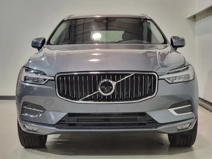 Volvo XC60 T6/INSCRIPTION/ПАНО/КЕЙЛЕС/ОБДУХВАНЕ - изображение 2