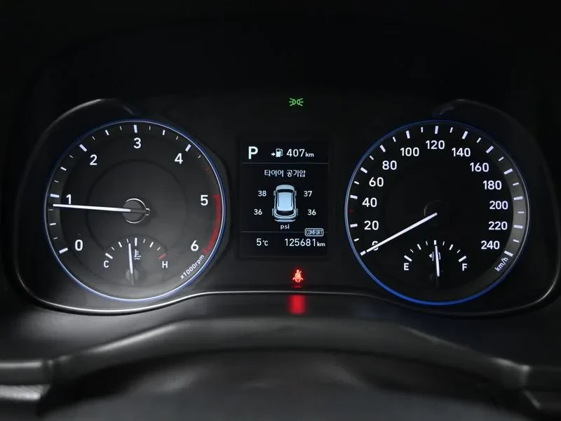 Hyundai Kona 1.6Т, снимка 8 - Автомобили и джипове - 54253009