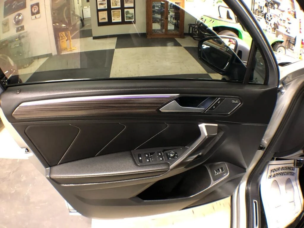 VW Tiguan * HIGHLINE R LINE AWD LEATHER PAN/ROOF NAVI CAMERA | Mobile.bg � ����������� 11