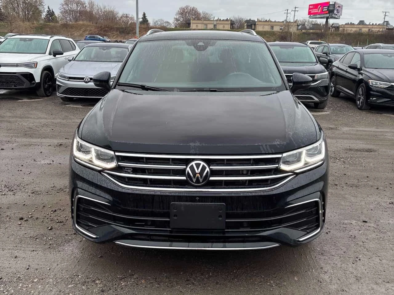 VW Tiguan Highline R Line / 360 / ОБДУХВАНЕ / FENDER , снимка 6 - Автомобили и джипове - 54607345