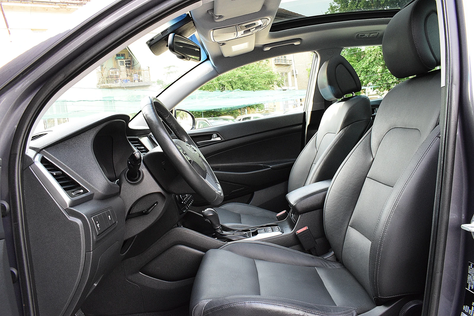 Hyundai Tucson 2.0ШВЕЙЦАРИЯ/VERTEX/4x4/АВТОМАТИК/КАМЕРА, снимка 7 - Автомобили и джипове - 54611536