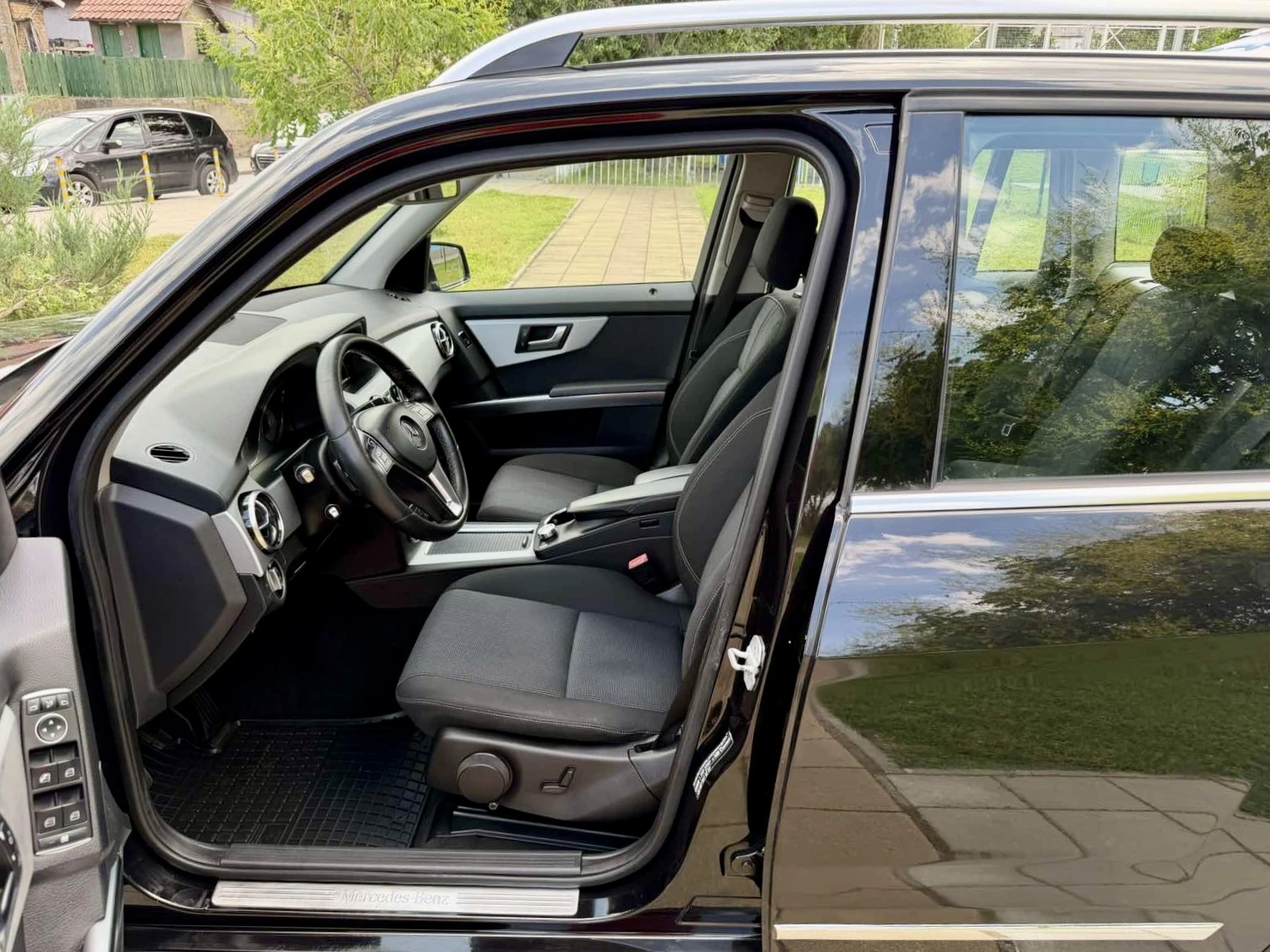 Mercedes-Benz GLK Facelift* 4Matic* 7G-Tronic* LED* Euro 5B* , снимка 11 - Автомобили и джипове - 54841862