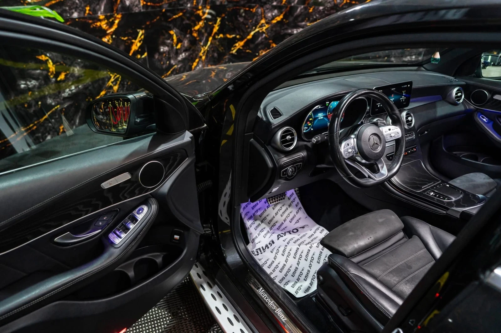 Mercedes-Benz GLC 300 D COUPE 4MATIC SPORT LINE LED NAVI ЛИЗИНГ 100%, снимка 11 - Автомобили и джипове - 55047521