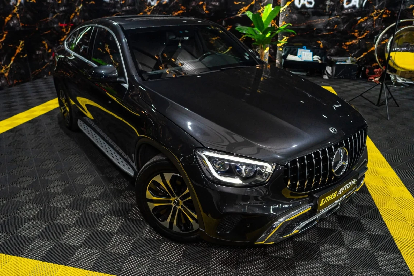 Mercedes-Benz GLC 300 D COUPE 4MATIC SPORT LINE LED NAVI ЛИЗИНГ 100%, снимка 2 - Автомобили и джипове - 55047521