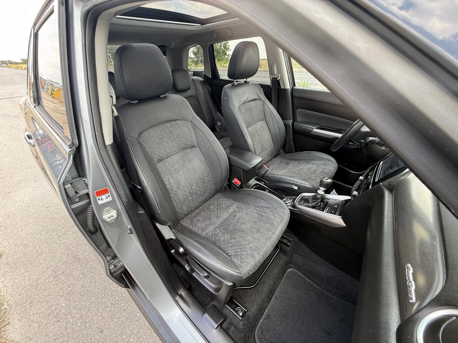 Suzuki Vitara FACELIFT AUT. 4х4.FULL ШВЕЙЦАРИЯ, снимка 13 - Автомобили и джипове - 55592189