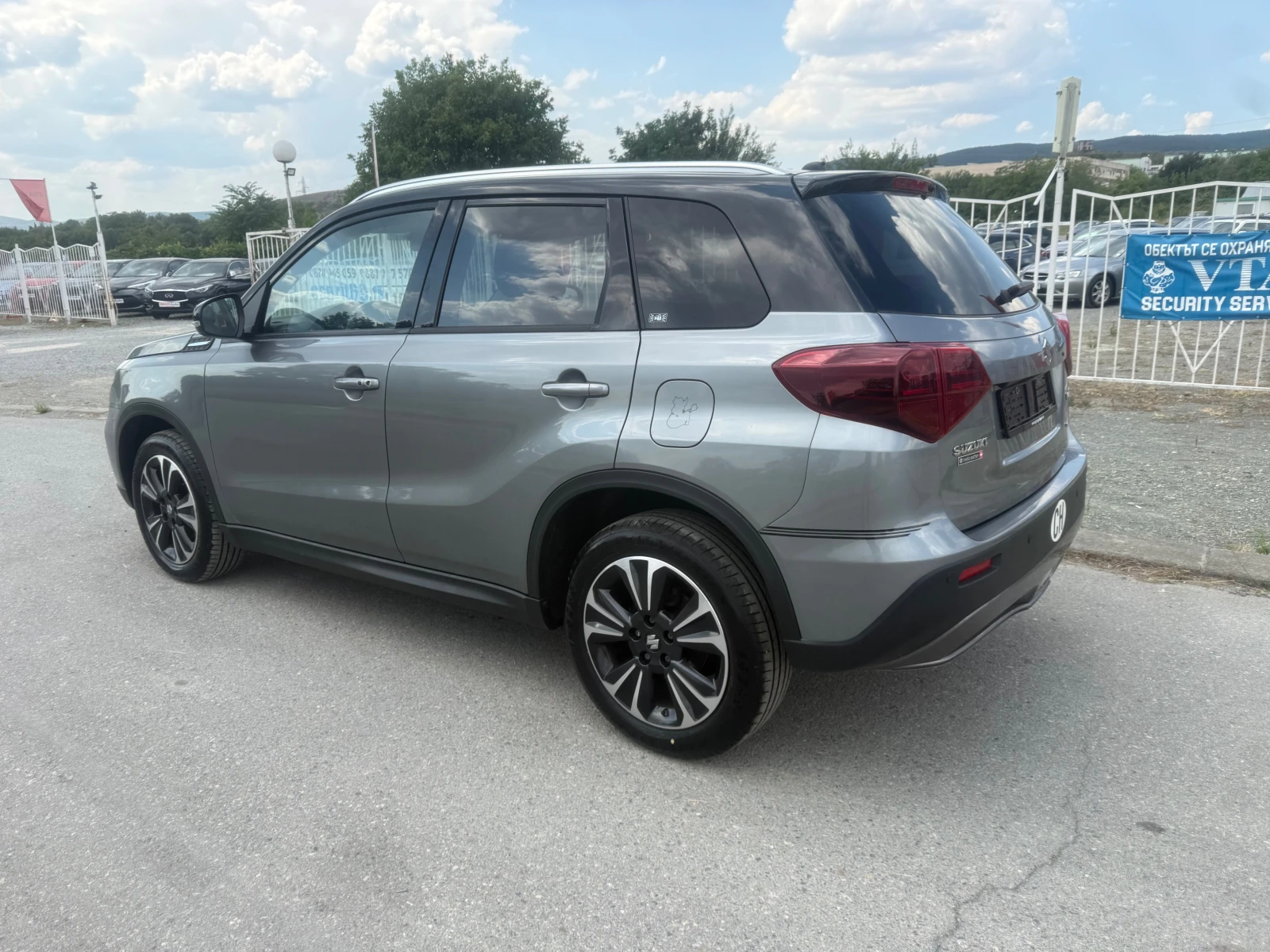 Suzuki Vitara FACELIFT AUT. 4х4.FULL ШВЕЙЦАРИЯ, снимка 2 - Автомобили и джипове - 55592189