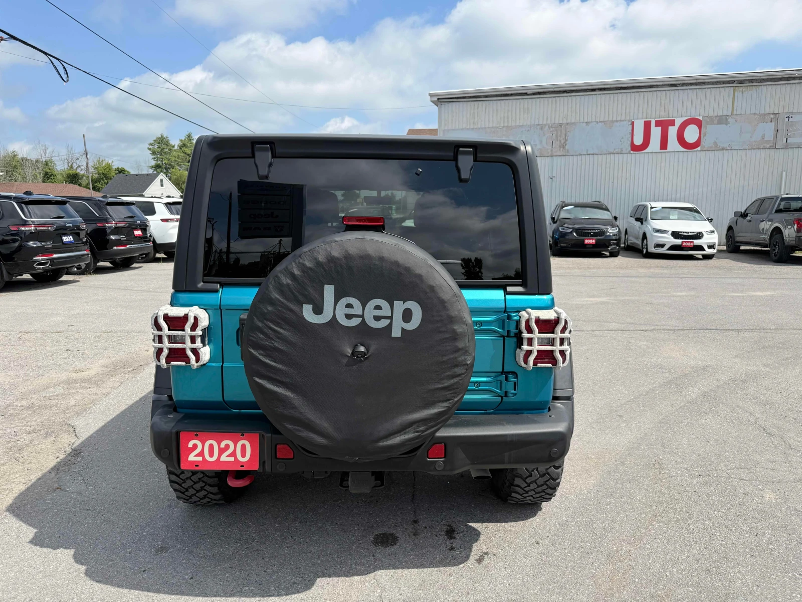 Jeep Wrangler * Rubicon * CARFAX * БЕЗ ПЪРВОНАЧАЛНА ВНОСКА, снимка 14 - Автомобили и джипове - 55967582